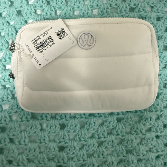 Lululemon Athletica White Pouch - Picture 1 of 4